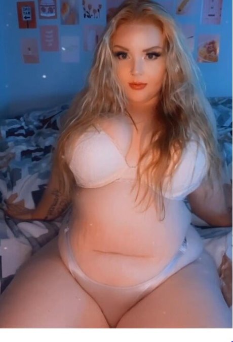 Alyssa Brandi art actress pictures