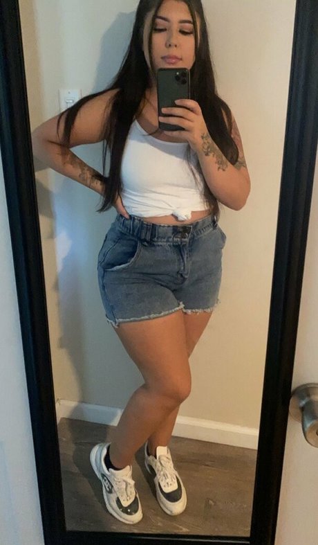 Tainobabe beautiful actress image