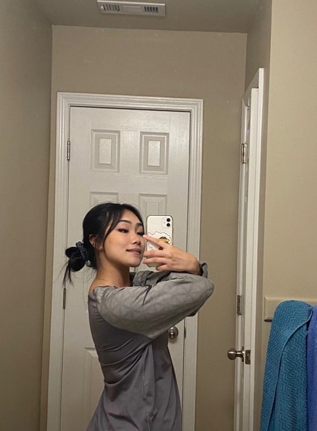 sonyaxule model hd gallery