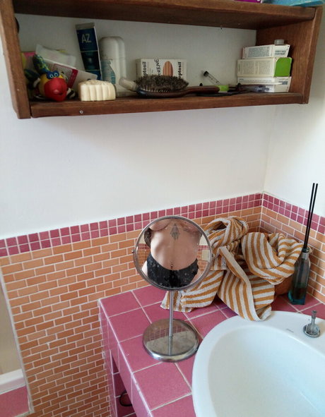 alice inwonderland96 model nice pic