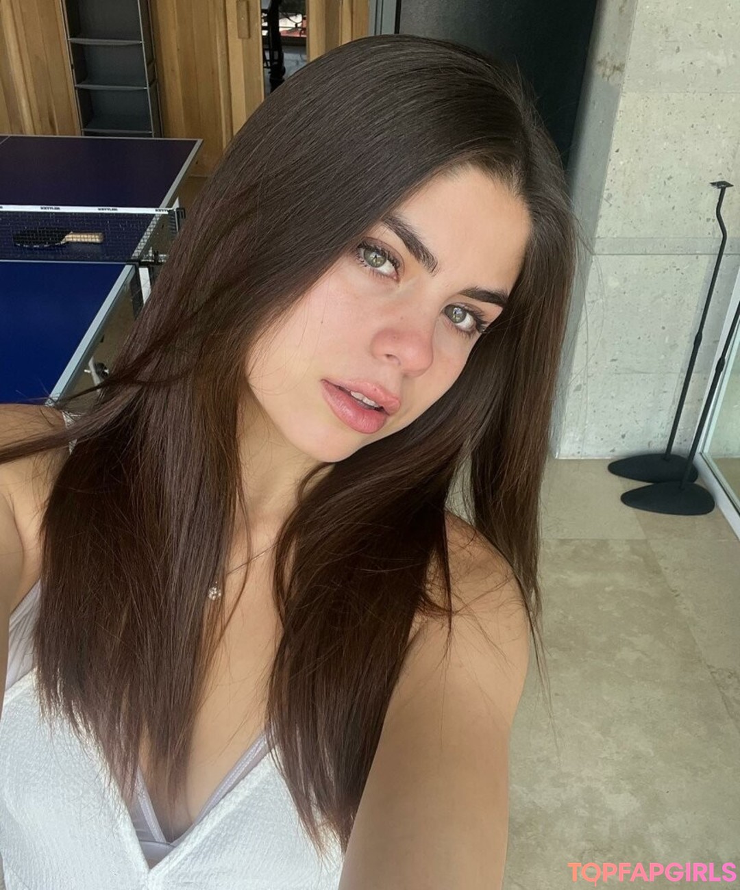 Melissa Leal nude actress photos