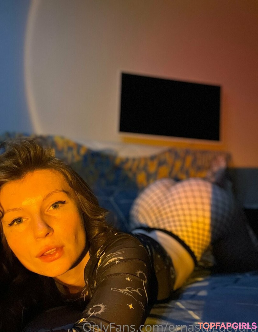 outside onlyfans adult pic