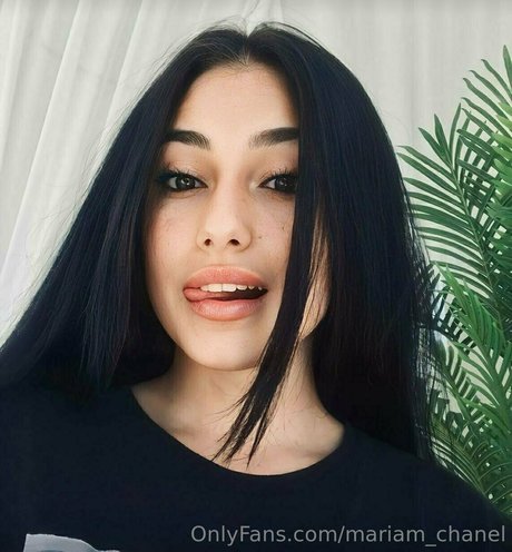 mature dildo onlyfans nude photo