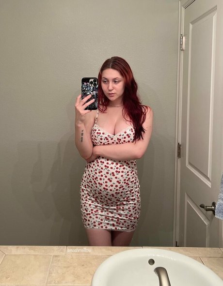 smashmelllow nude model pics