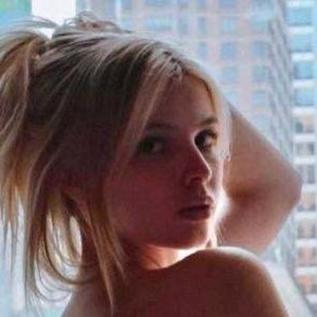 Yuslopez sexy pornstar pic