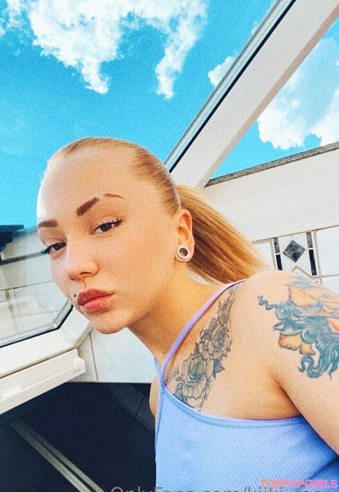 jinx roses model naked img