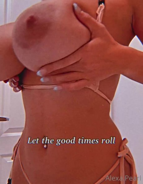 skinny brunette onlyfans beautiful xxx pic