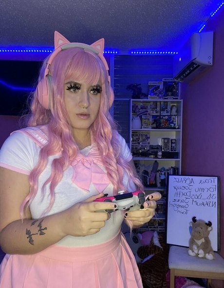 teen natural tits onlyfans xxx image