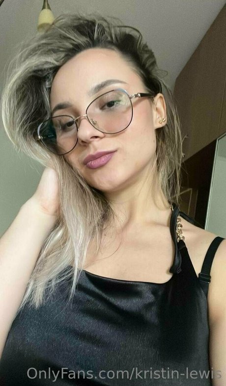 kristin lewis naked star photo