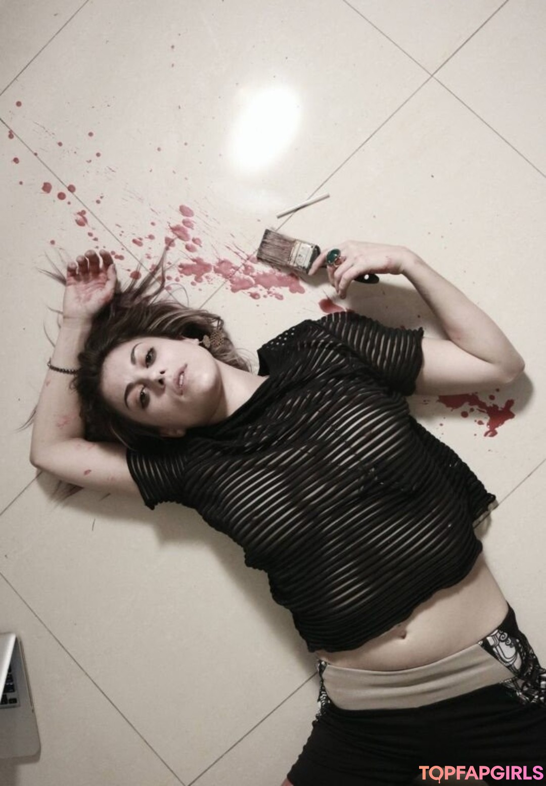Lindsey Shaw exclusive star img