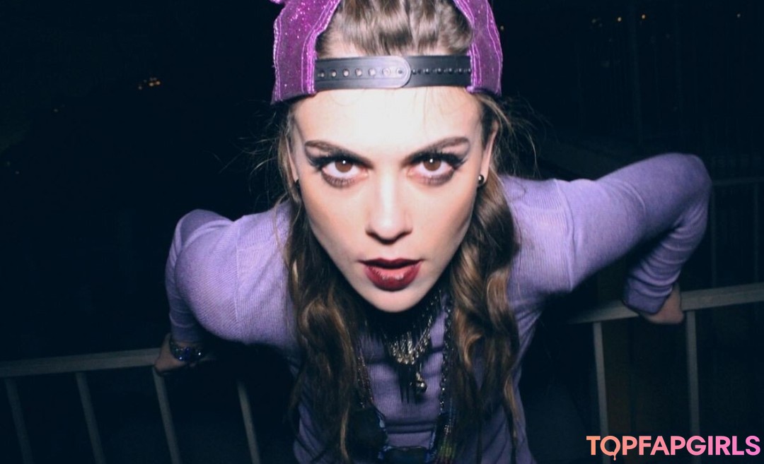 Lindsey Shaw model free photos