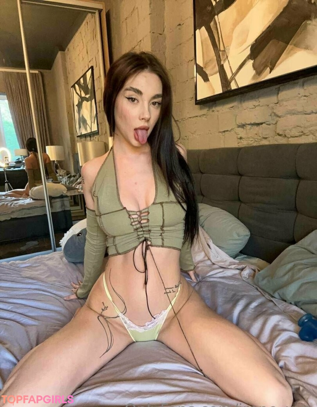 irene xxo model hot photos