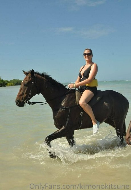 kimonokitsune high quality model images