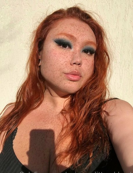 Unicornglitteryblood sexy pornstar gallery