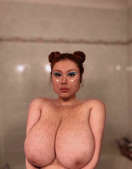 Unicornglitteryblood star nude images