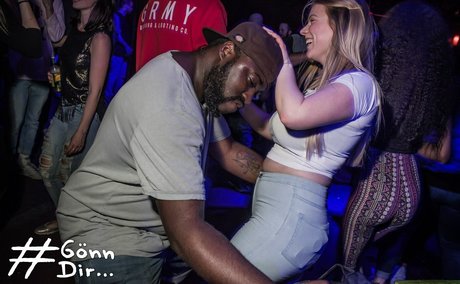 Laura Katz hd pornstar img