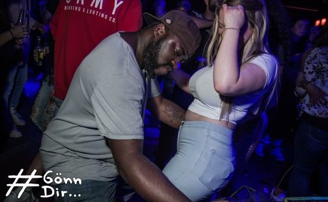 Laura Katz art model picture