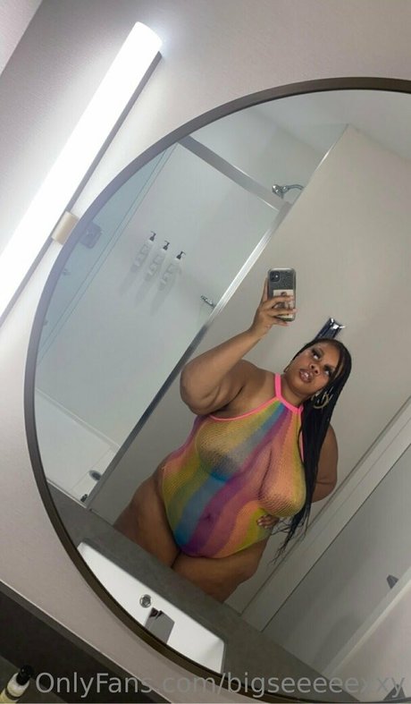 bigseeeeexxy model erotic gallery