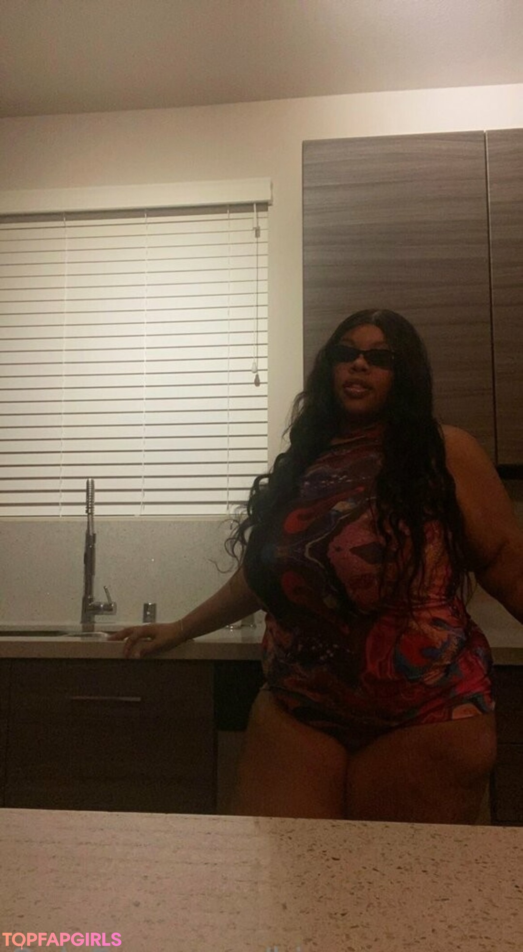 bigseeeeexxy beautiful model photo
