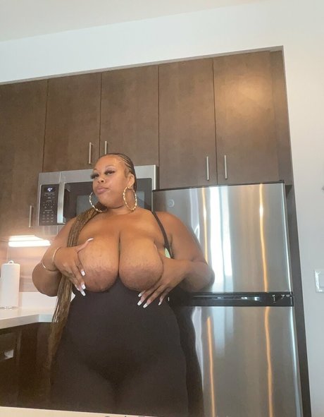 bigseeeeexxy nudes actress images