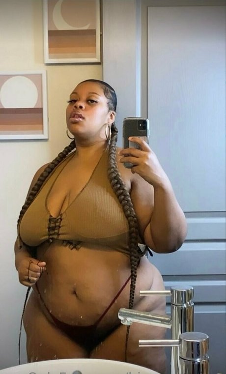 bigseeeeexxy naked model pictures