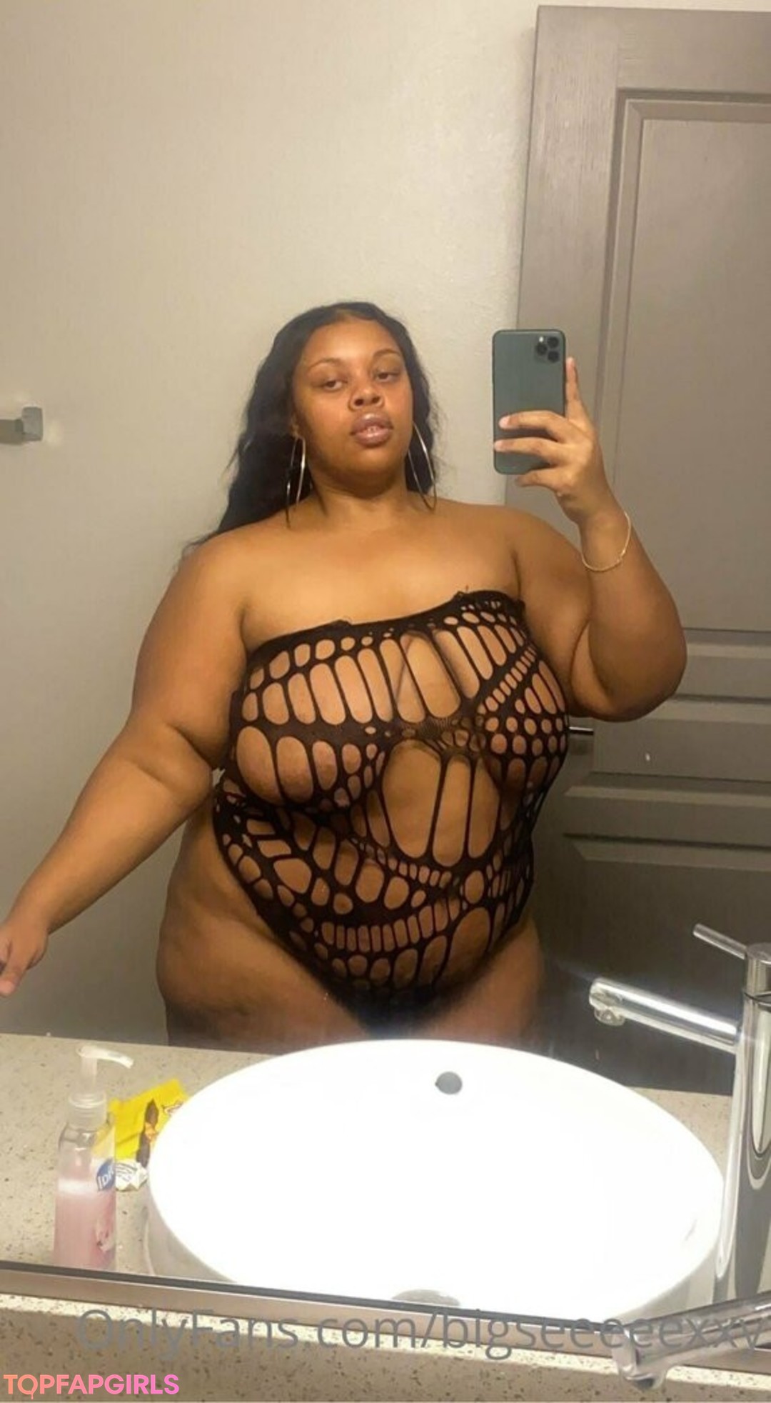 deep onlyfans sexy picture