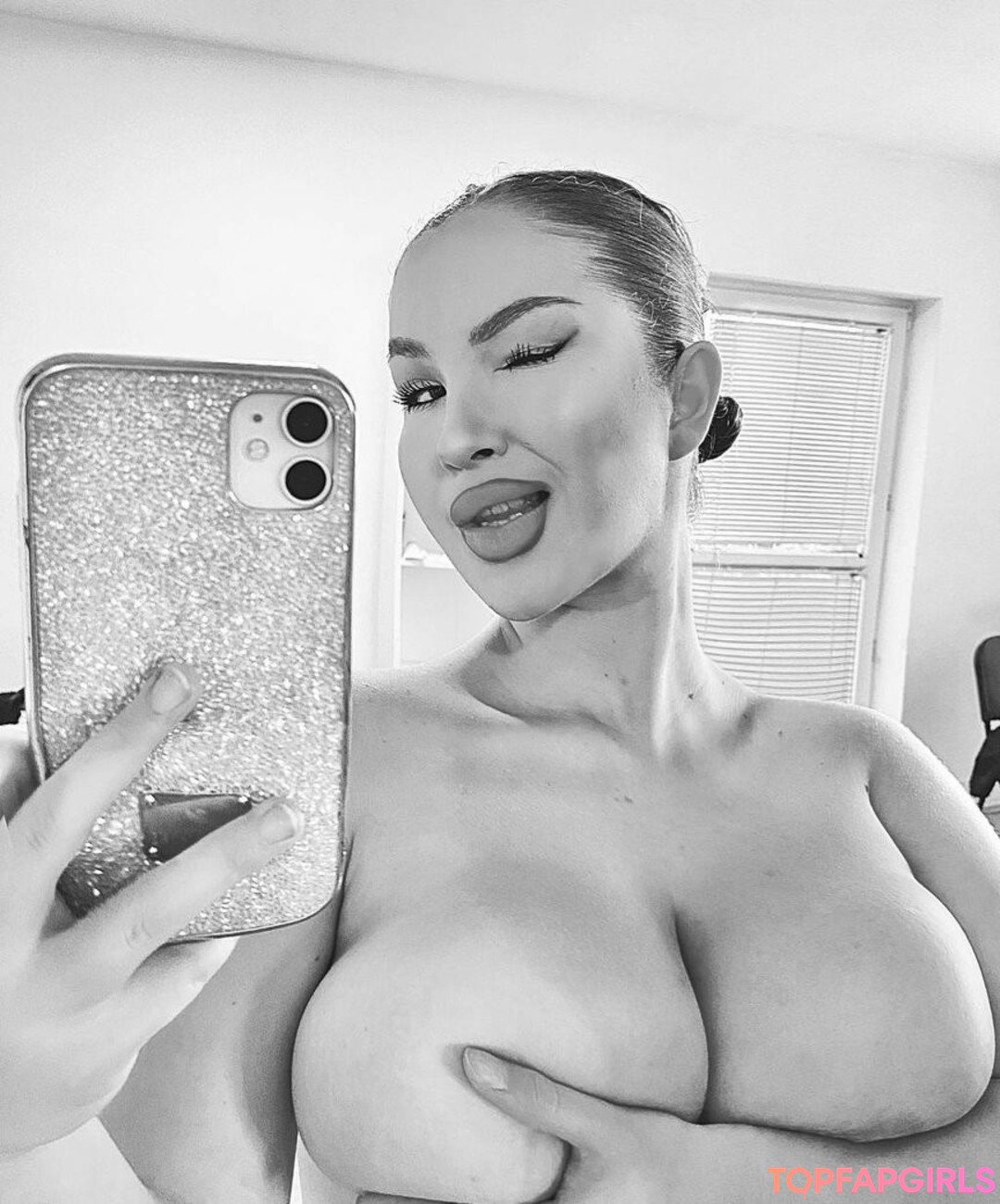 anime babe onlyfans pornographic photos
