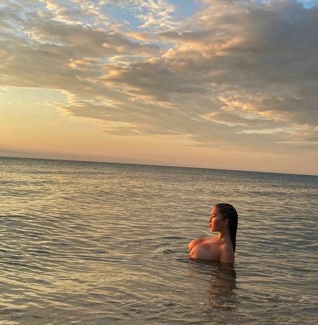 Nika Arven pornographic model galleries