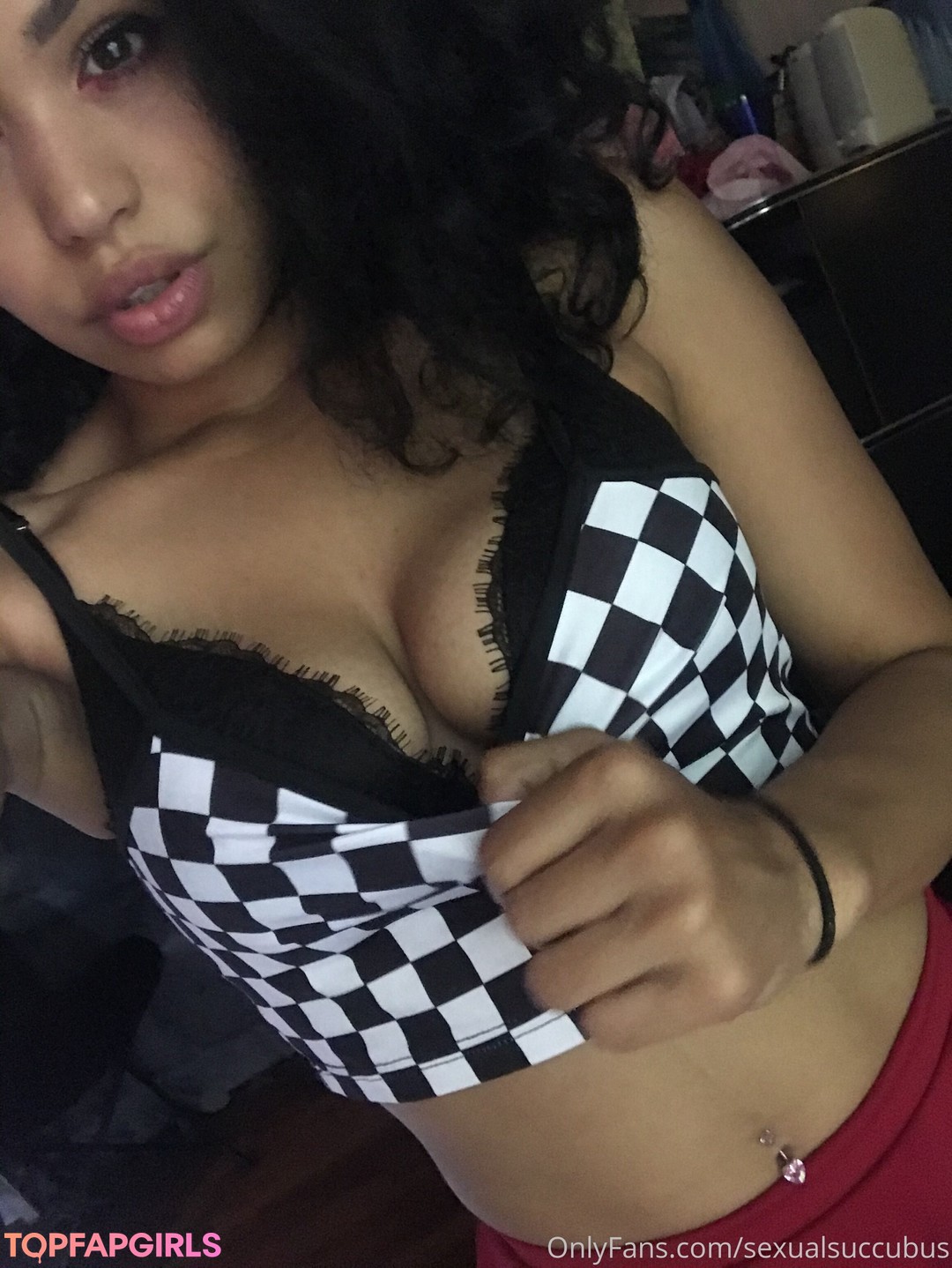 E Gamer Girlfriend top model pics