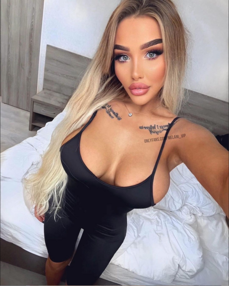 Melani VIP top profile image