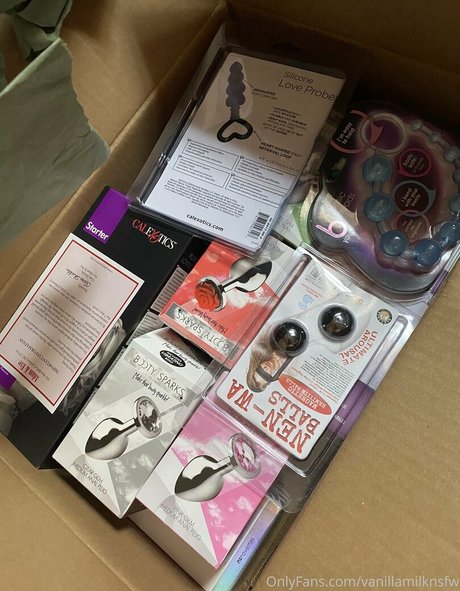 Villainous Coochie adult star pics