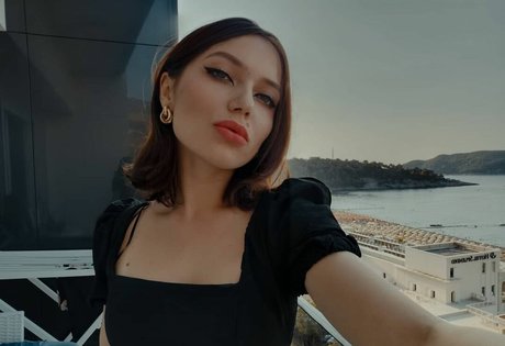 kaylaweaver model nude galleries