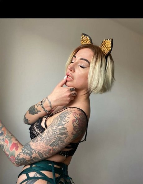 bambi latte nude star photo