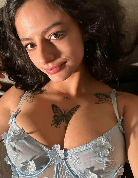 freakydesi hd model photo