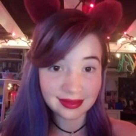 Short Stack Slut exclusive star pictures