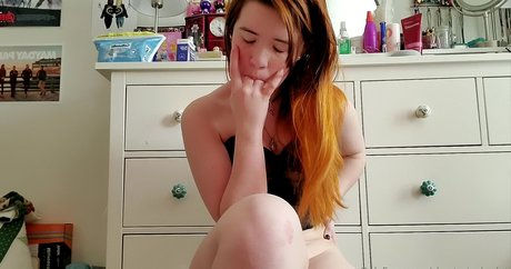 Short Stack Slut sex actress pics