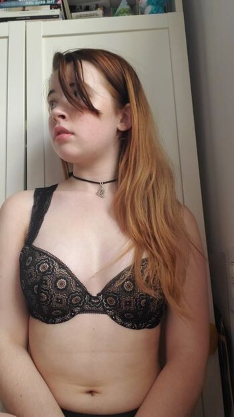 Short Stack Slut pornstar hot photos