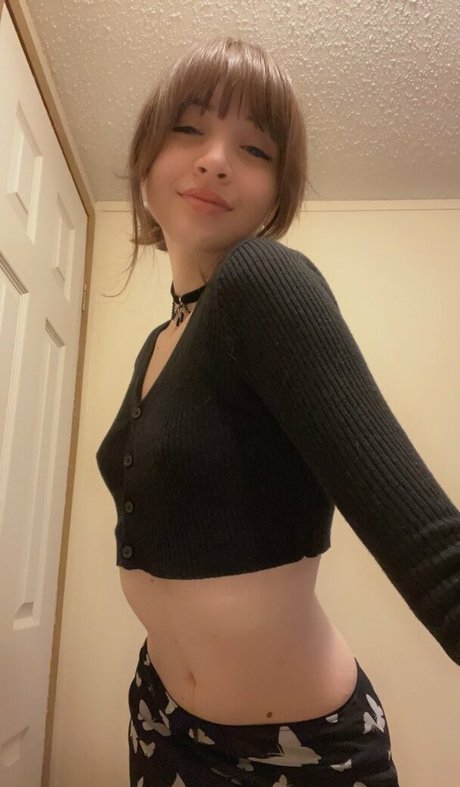 MyaXS star best pics