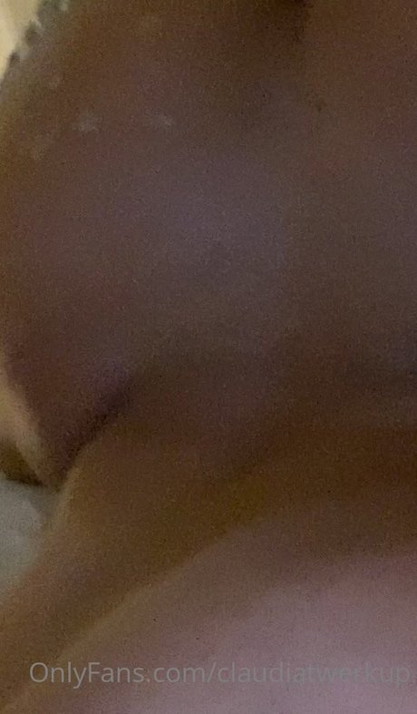 ClaudiaTwerkUp hot star pics