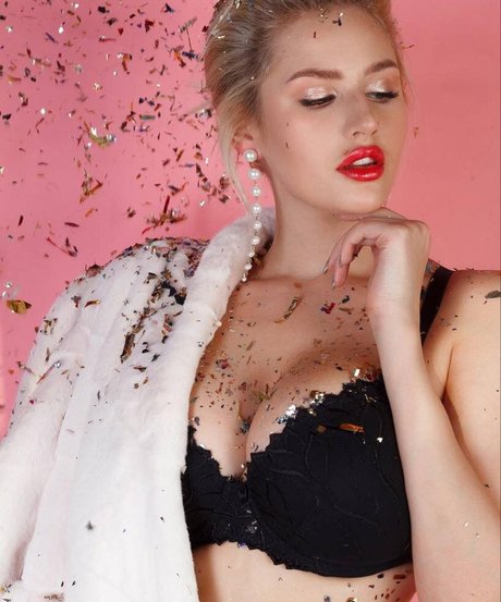 Merelin nudes star galleries