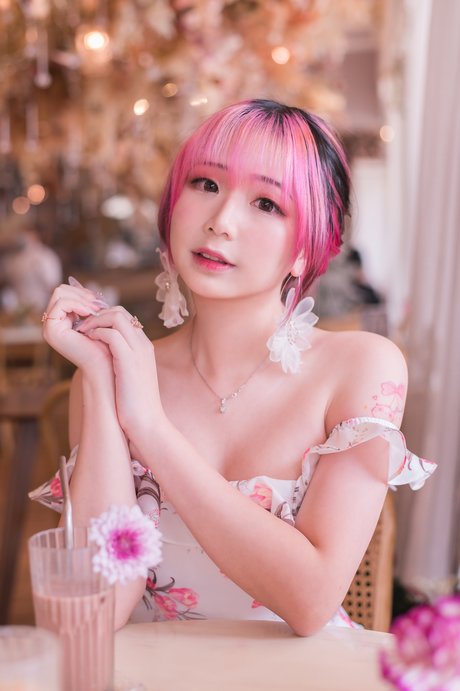 Akaei Ray adult actress pictures