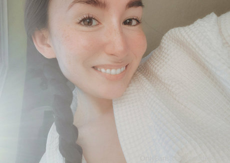 GoddessZoey xxx star photos