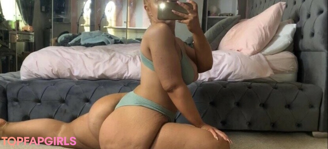 Esmee Dream pornstar nudes gallery