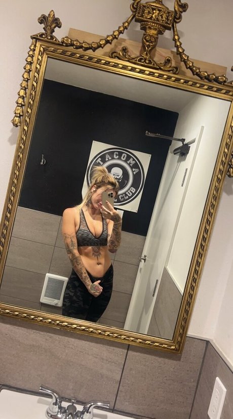 wtkhxrated model xxx archive