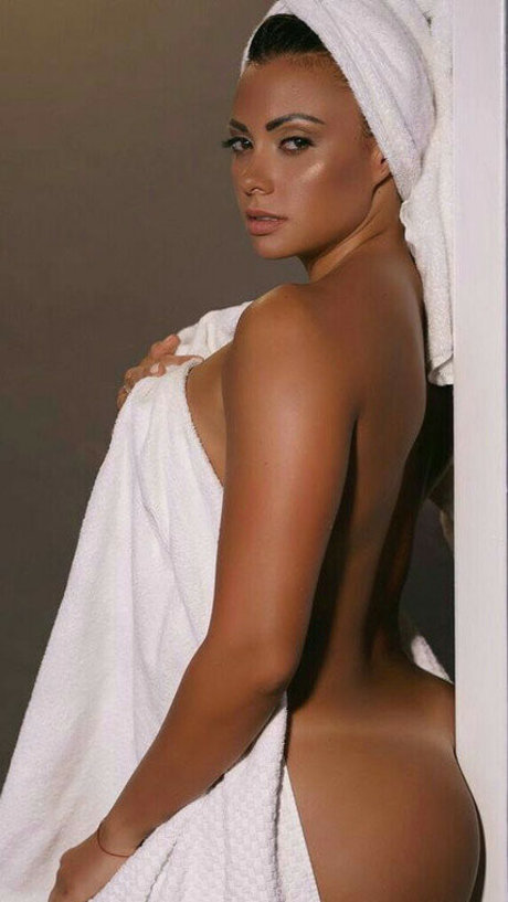 Maria Villalba model pornographic pic