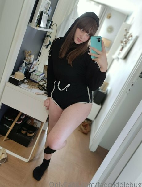 faecuddlebug top profile image