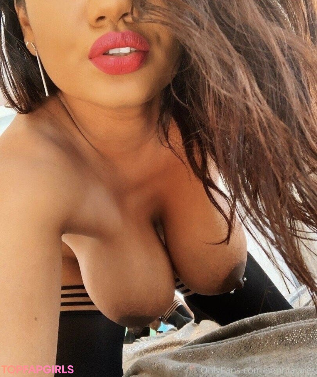 girl onlyfans top gallery