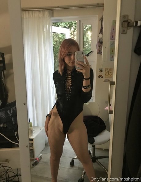 Moshpitmi perfect pornstar galleries