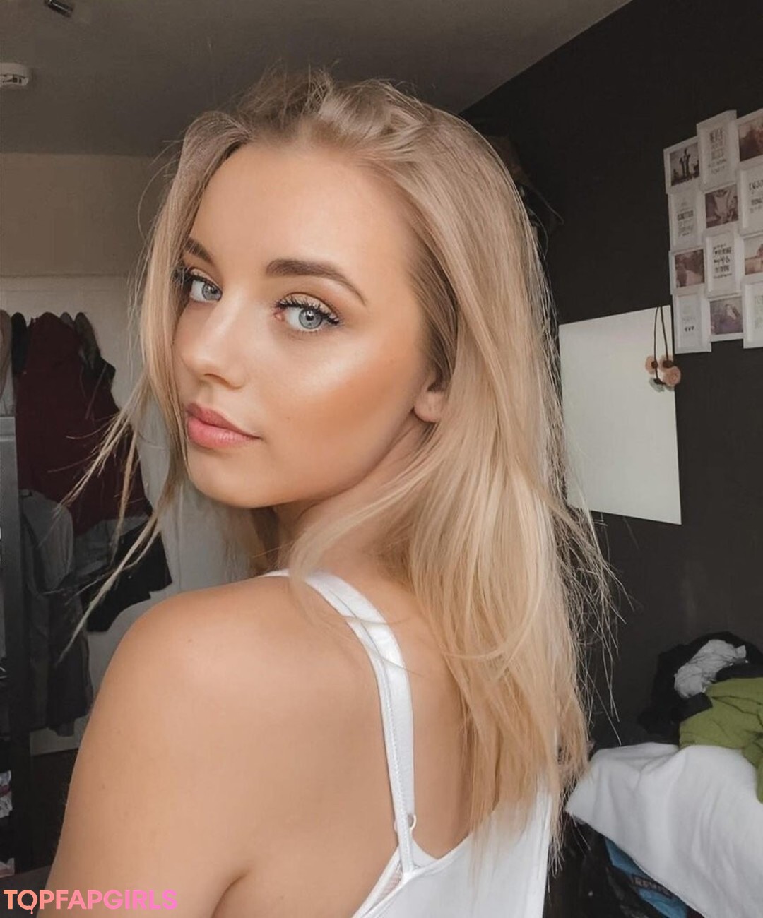 Laura model nice galleries