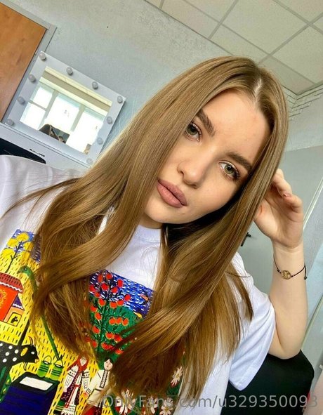 blonde teen pussy onlyfans art nude pictures